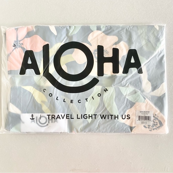 NEW ALOHA Collection “Flora Reversible Tote” in Eve - Picture 6 of 8